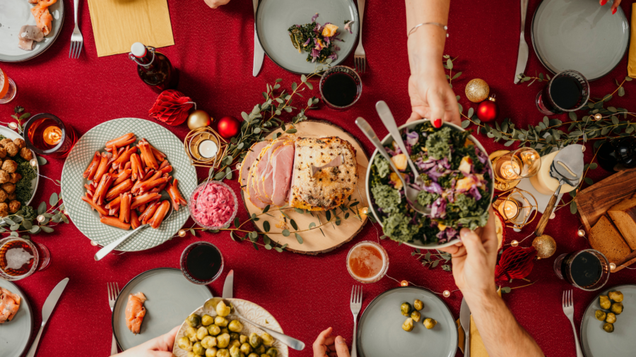 8 Tips for Hosting a Budget-friendly Christmas Party