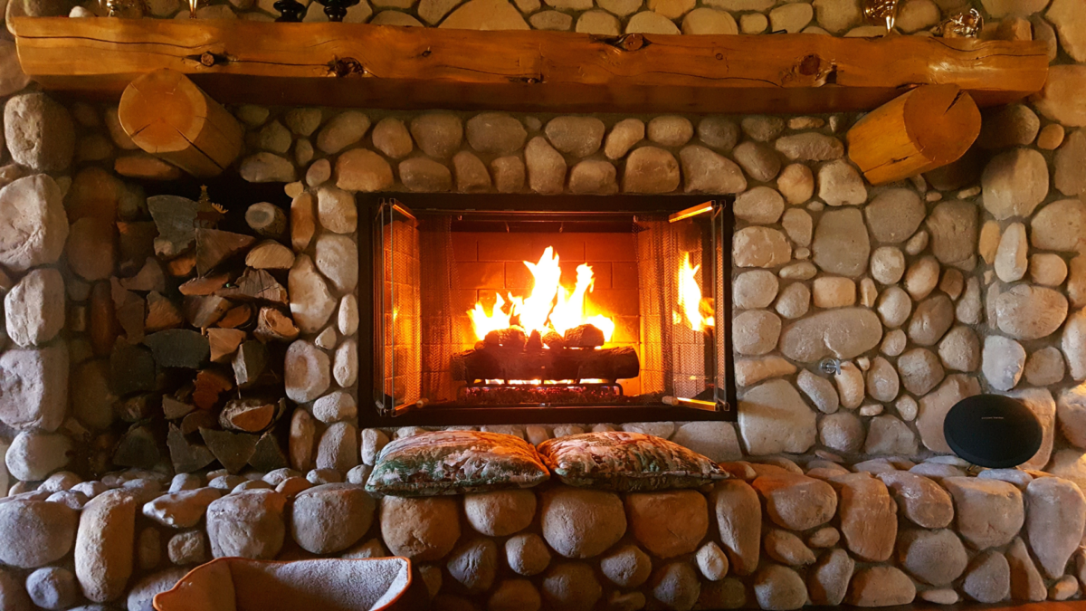 Why You Should Hire Fireplace Experts for Your Next Renovation